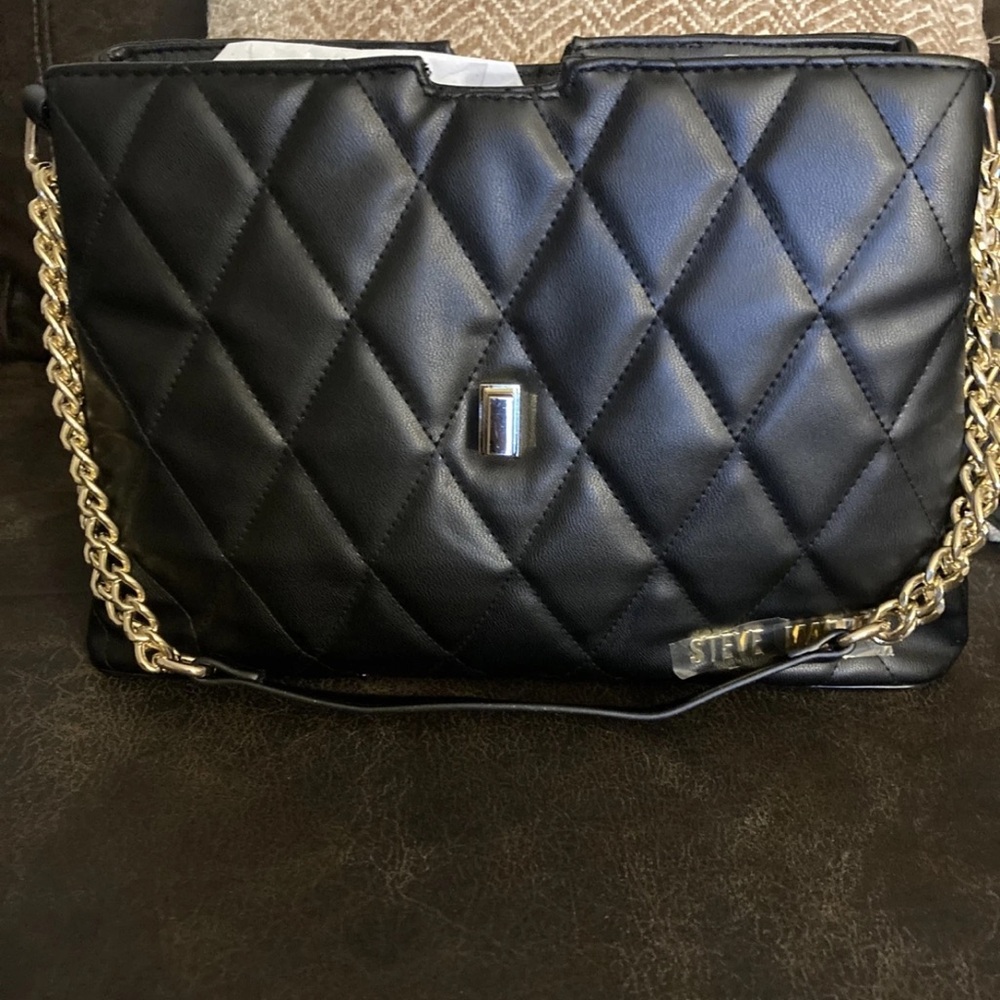 Steve Madden Black Quilted Crossbody Handbag w/ Gold Chain - Picture 11 of 14
